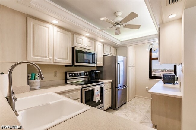 Building Photo - 260 Seaview Ct