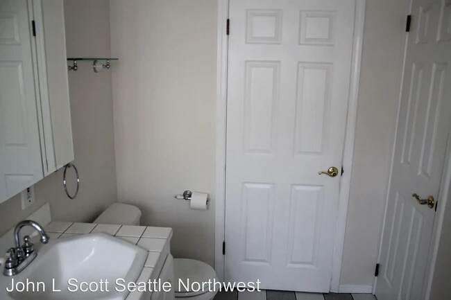 Building Photo - 21204 3rd Ave S