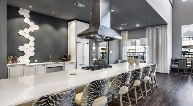 Building Photo - 2825 Sophie Ln