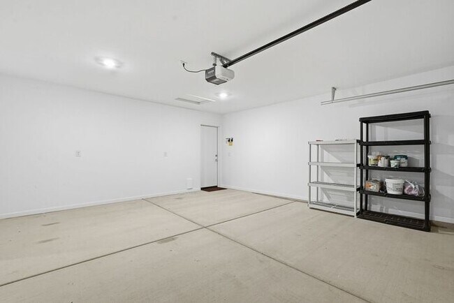 Building Photo - Modern Comfort Meets Desert Serenity – 4 Bed Rocking K Rental Home Available Now!