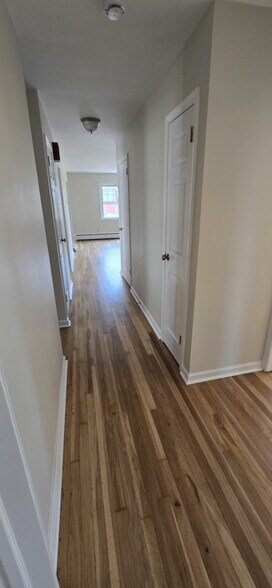 Building Photo - 409 Mayer Ct