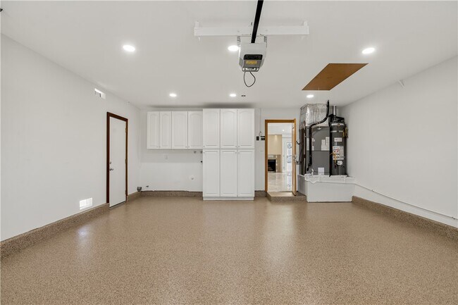 Building Photo - 27301 Via Avila