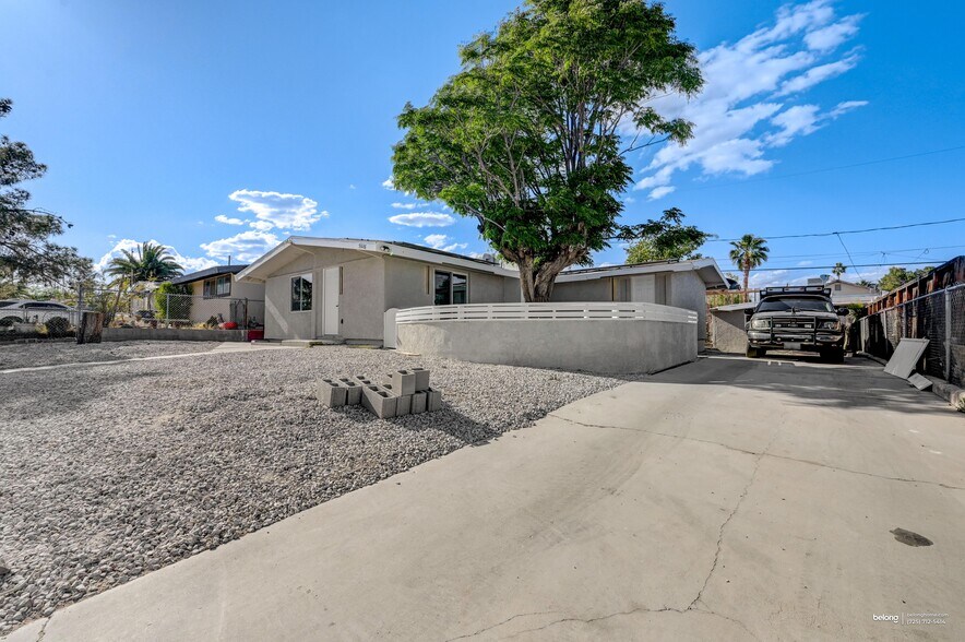 Building Photo - 5326 Evergreen Ave