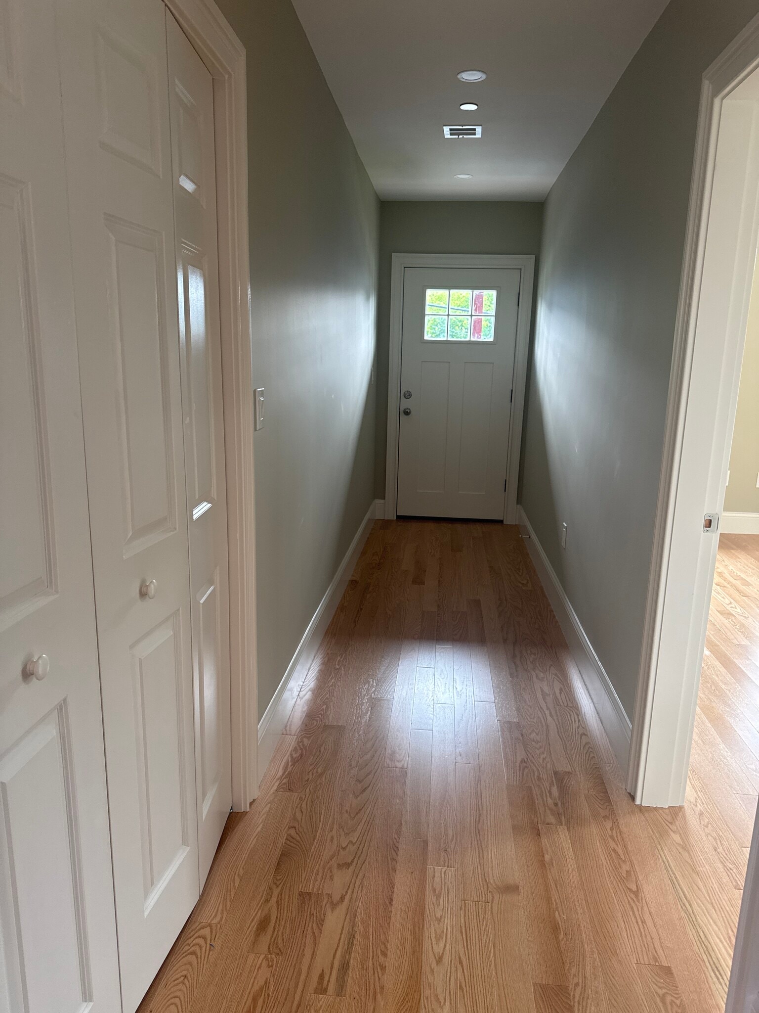 Entrance - 36 Gates St