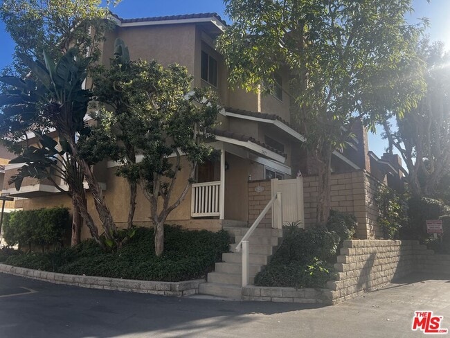 Building Photo - 7825 Seaglen Dr