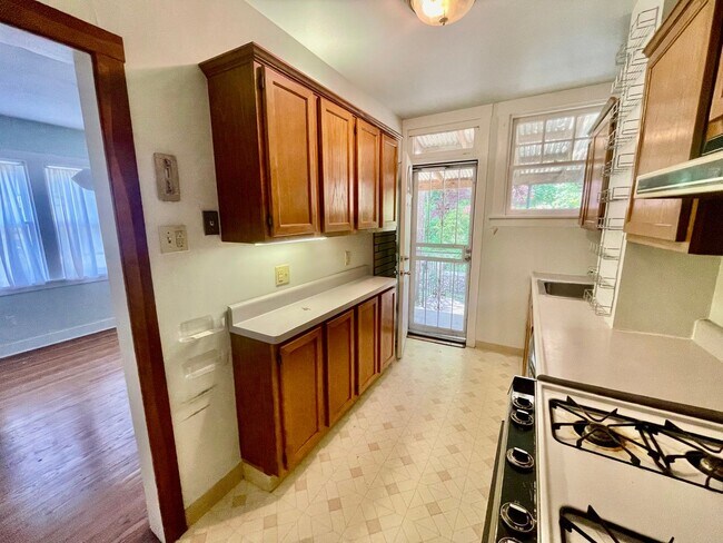 Building Photo - Charming Pittsburgh Retreat: 3-Bed Home with Hardwood Floors, Basement, and Private Porches