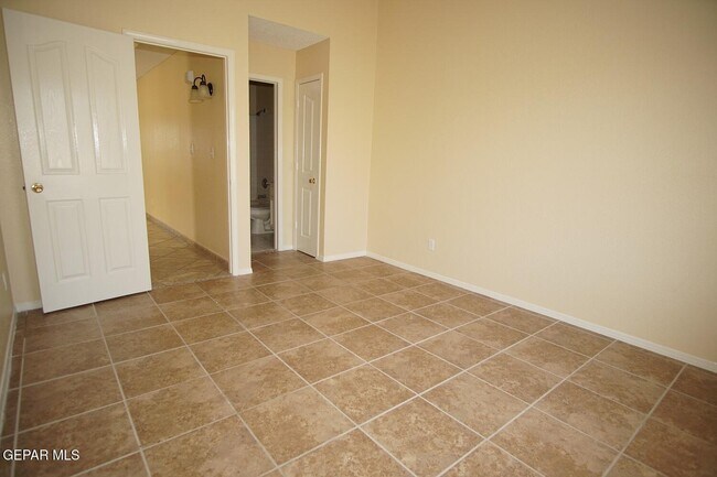 Building Photo - 5751 Sean Haggerty Dr