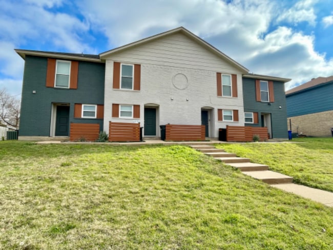 Building Photo - 3813 Coates Cir