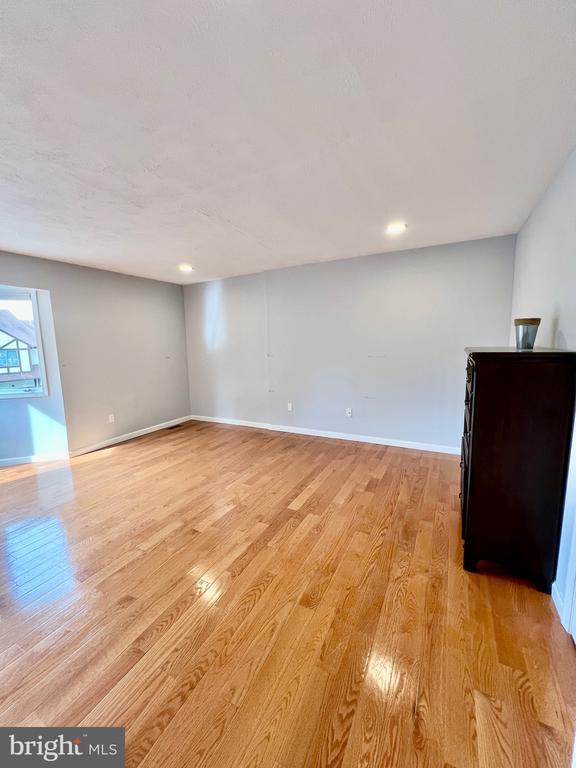 Building Photo - 5 Balamor Ln