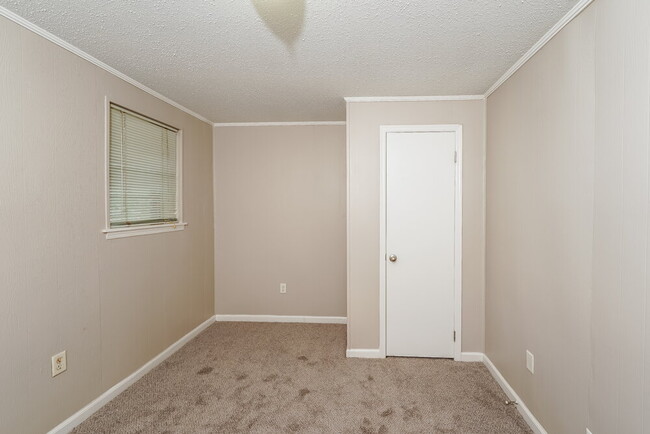 Building Photo - 277 Jupiter Dr