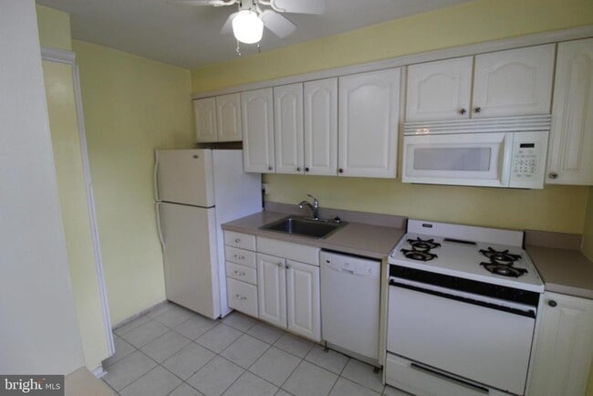 Building Photo - 1413 Belle View Blvd