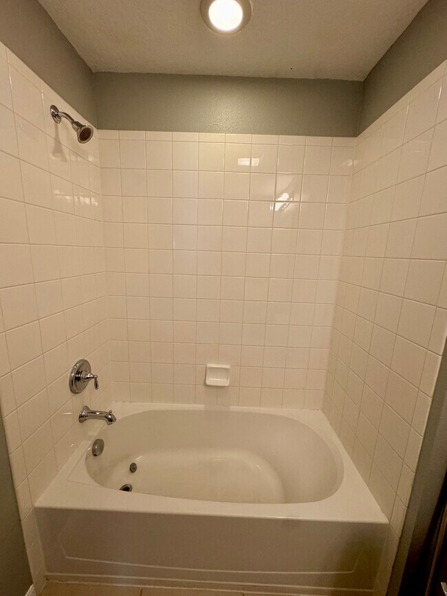 Building Photo - 3745 Brighton Park Cir