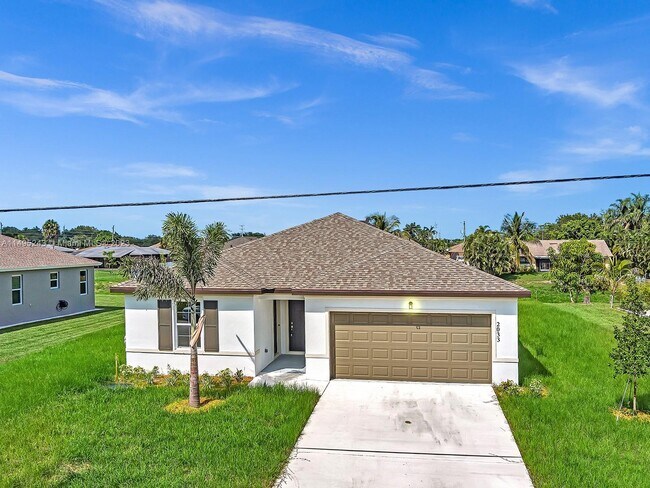 Building Photo - 2033 SW Castinet Ln