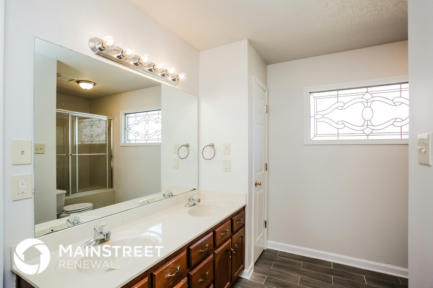 Building Photo - 5565 Liberty Ridge Cove