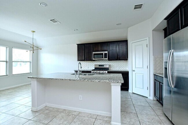 Building Photo - 5671 Corsica Loop