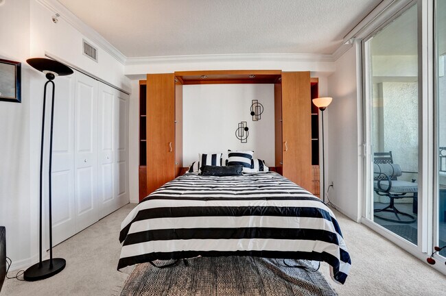 Building Photo - 600 S Dixie Hwy