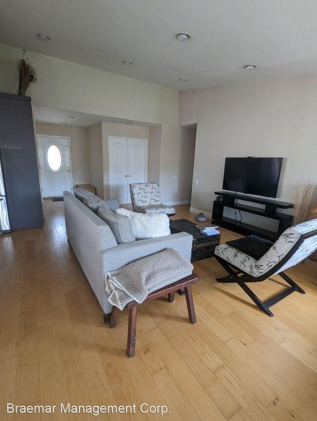 Building Photo - 3 br, 2 bath House - 3963 Greenwood Street