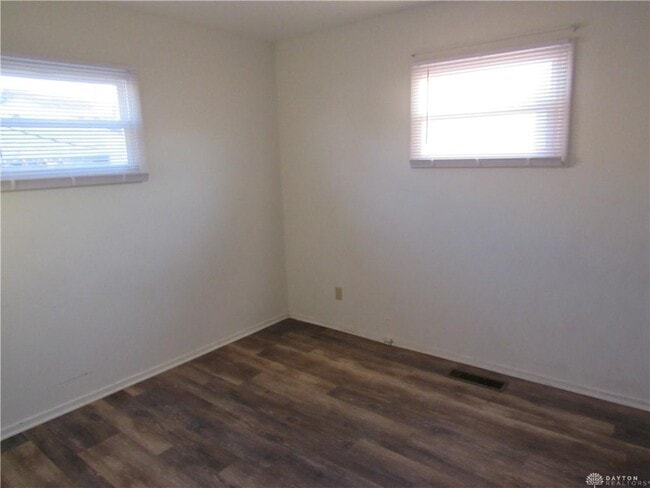 Building Photo - 4976 Marburn Ave