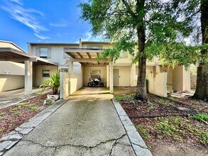 Building Photo - 5216 Tennis Ct Cir