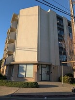 Building Photo - 398 Parrott St