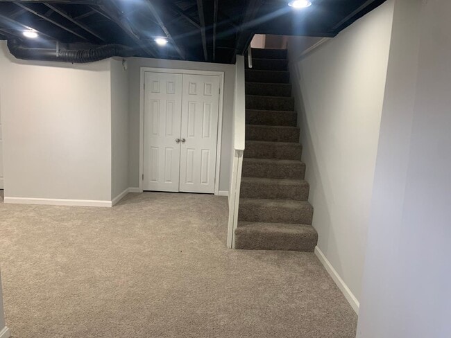 Building Photo - West Baltimore 4 Bedroom 1.5 Bathroom Town...