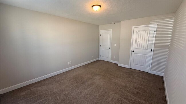 Building Photo - 707 River Mist Cir