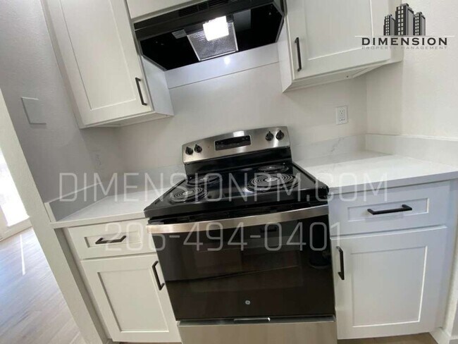 Building Photo - Charleston Duplex