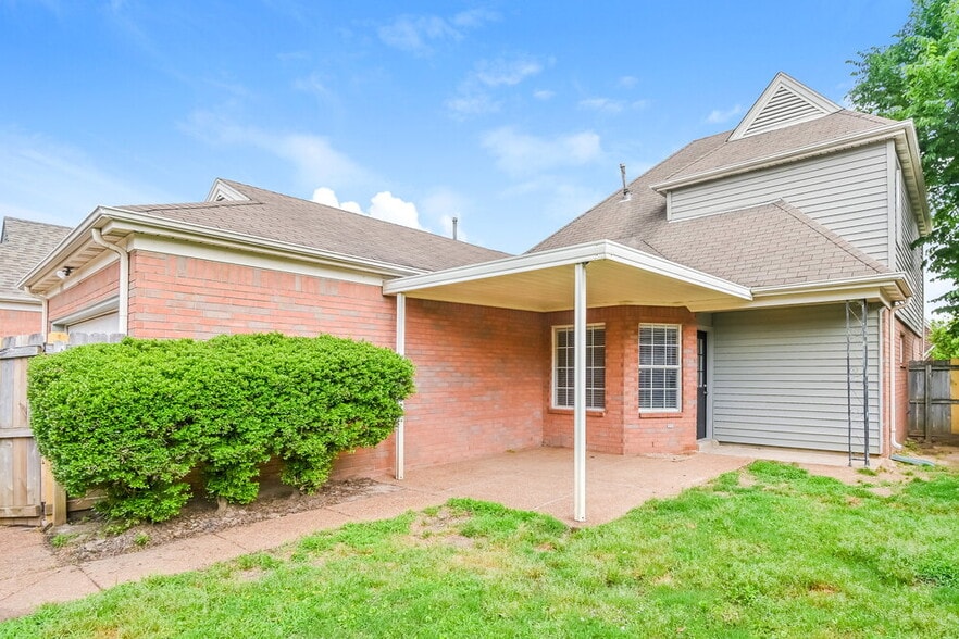 Building Photo - 8713 Citrus Bend Dr