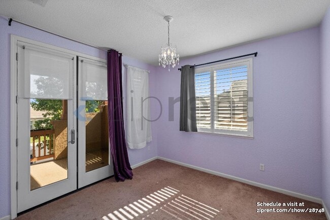 Building Photo - 887 Hampton St