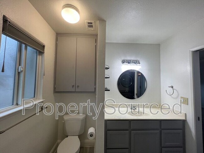 Building Photo - 1414 Pajaro Ave