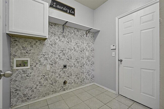 Building Photo - 5924 SE 66th St