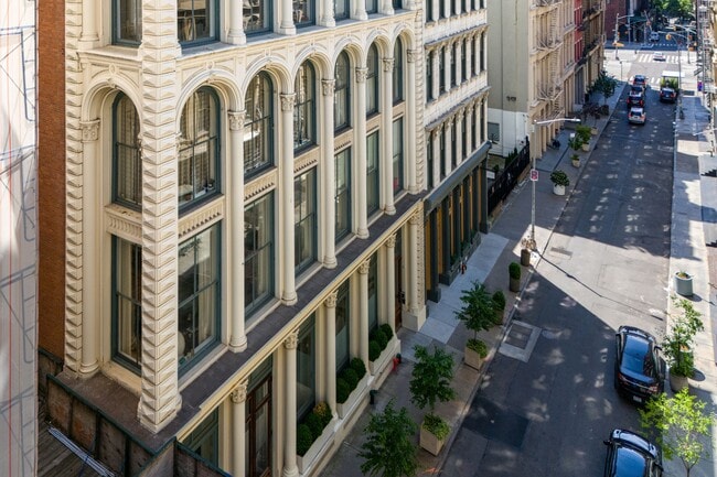 Building Photo - 55 White St
