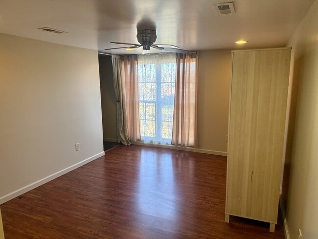 Building Photo - 3515 Mint Rd