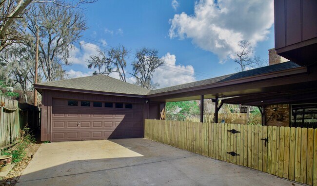 Building Photo - 3903 Kiamesha Dr