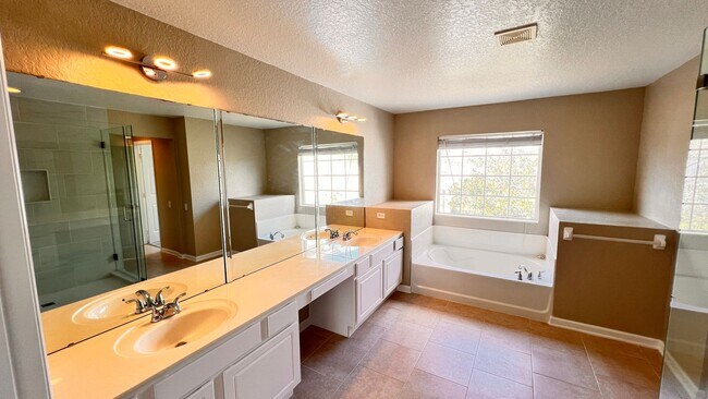 Building Photo - Spacious 4-Bedroom Home in HOA Community with Fantastic Amenities!