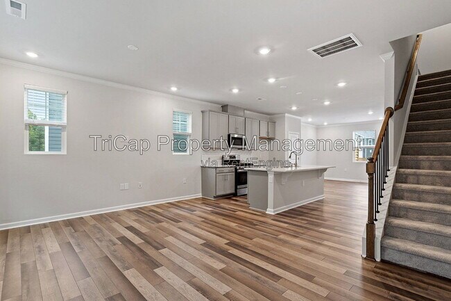 Building Photo - 1713 Chirping Trl