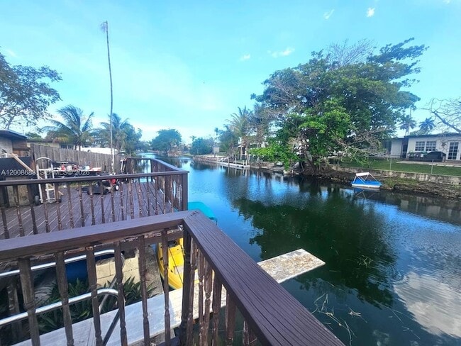 Building Photo - 10790 SW 46th St