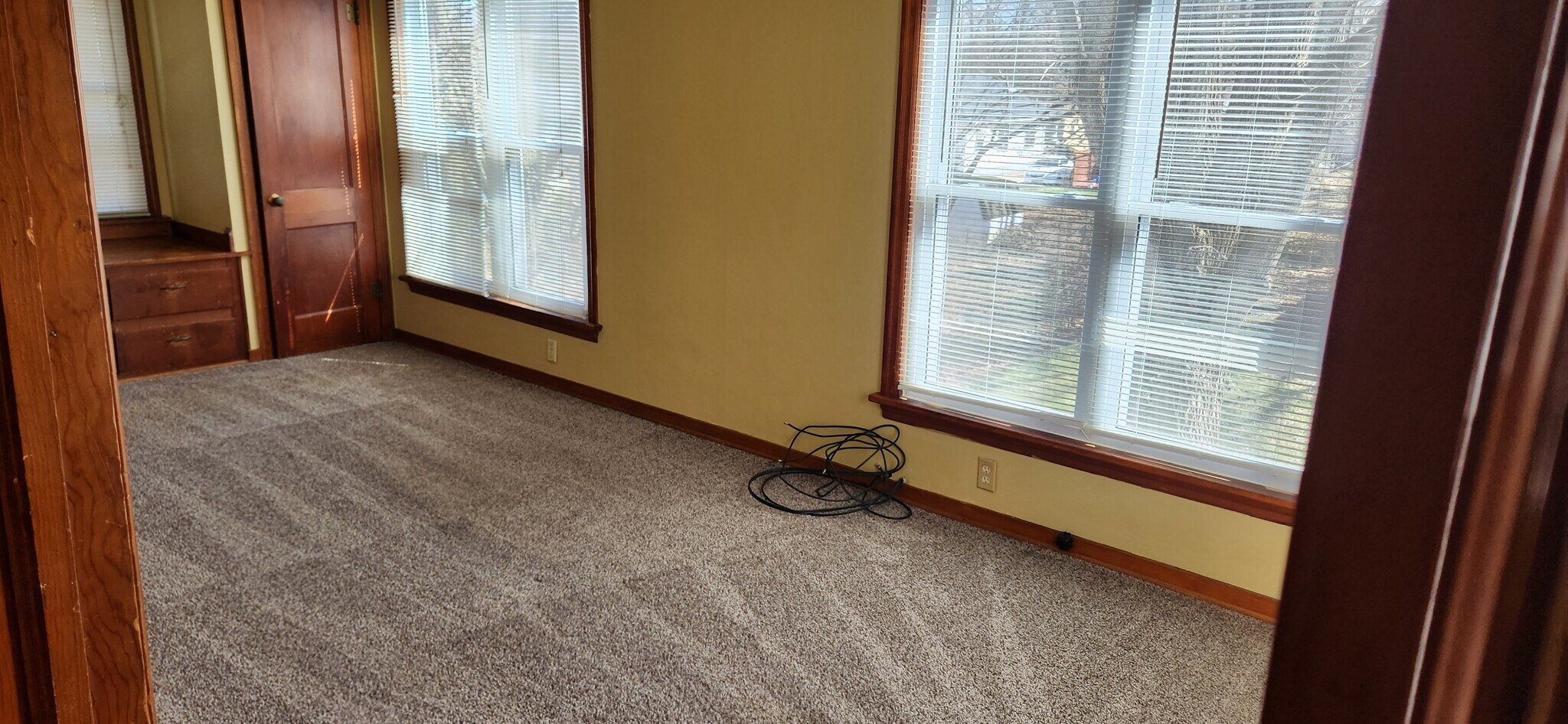 Building Photo - 420 N Main St