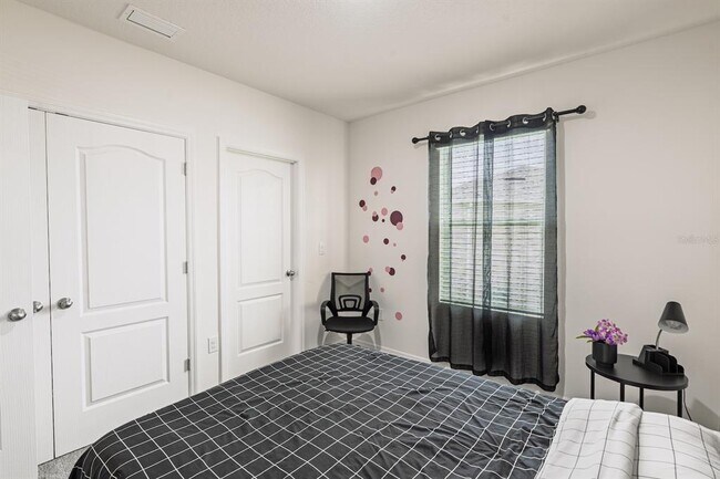 Building Photo - 1456 Isleta Lp