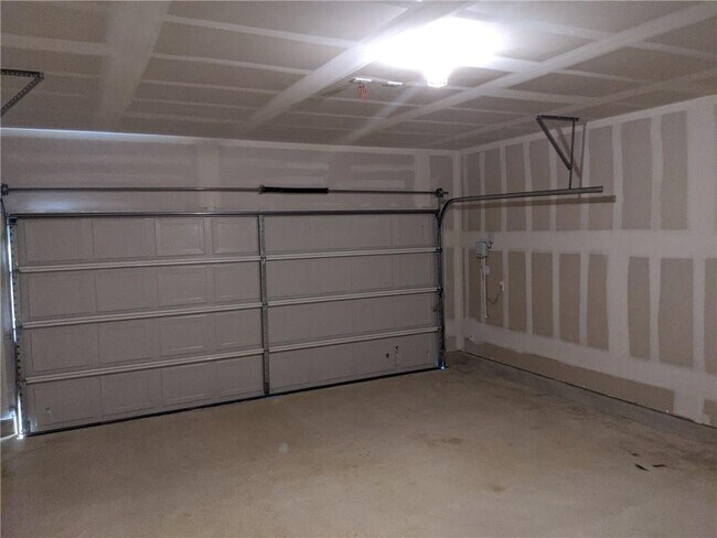 Building Photo - 1013 Cliffbrake Wy