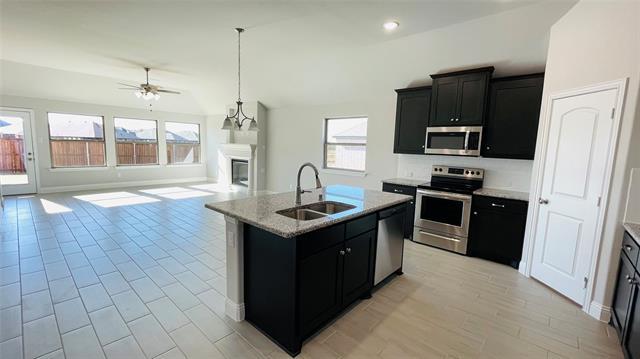 Building Photo - 513 Redbud Dr