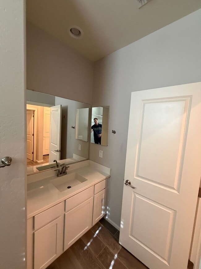 Building Photo - Three Bedroom Two Bath Home with A Den