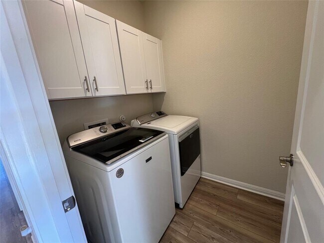 Building Photo - 101 Purple Sandpiper Ln