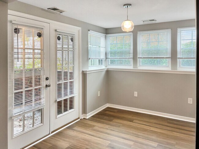 Building Photo - 2 Bedroom Condo in Glen Allen - $300 off your first month!