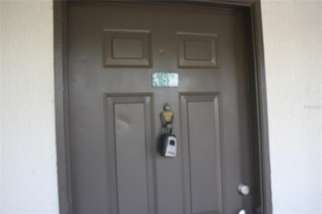 Building Photo - 13929 Fairway Island Dr