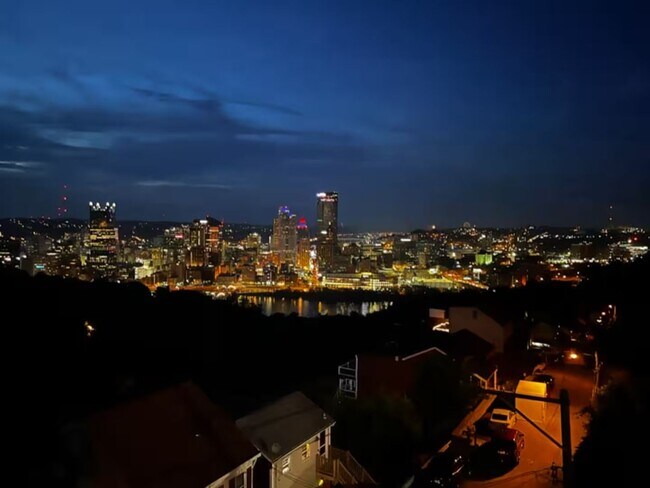 Building Photo - 9 Bailey Ave