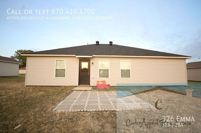 Building Photo - 326 Emma-