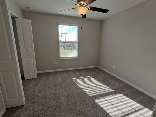 Building Photo - 7232 Samuel Ivy Dr