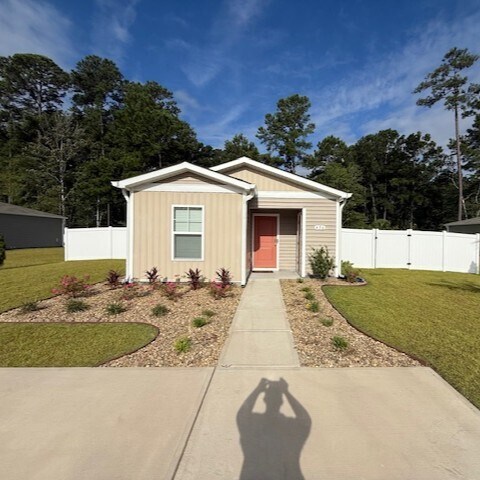 Primary Photo - 456 Samara Dr