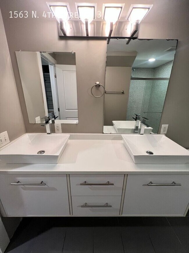 Building Photo - 1563 N 4th St